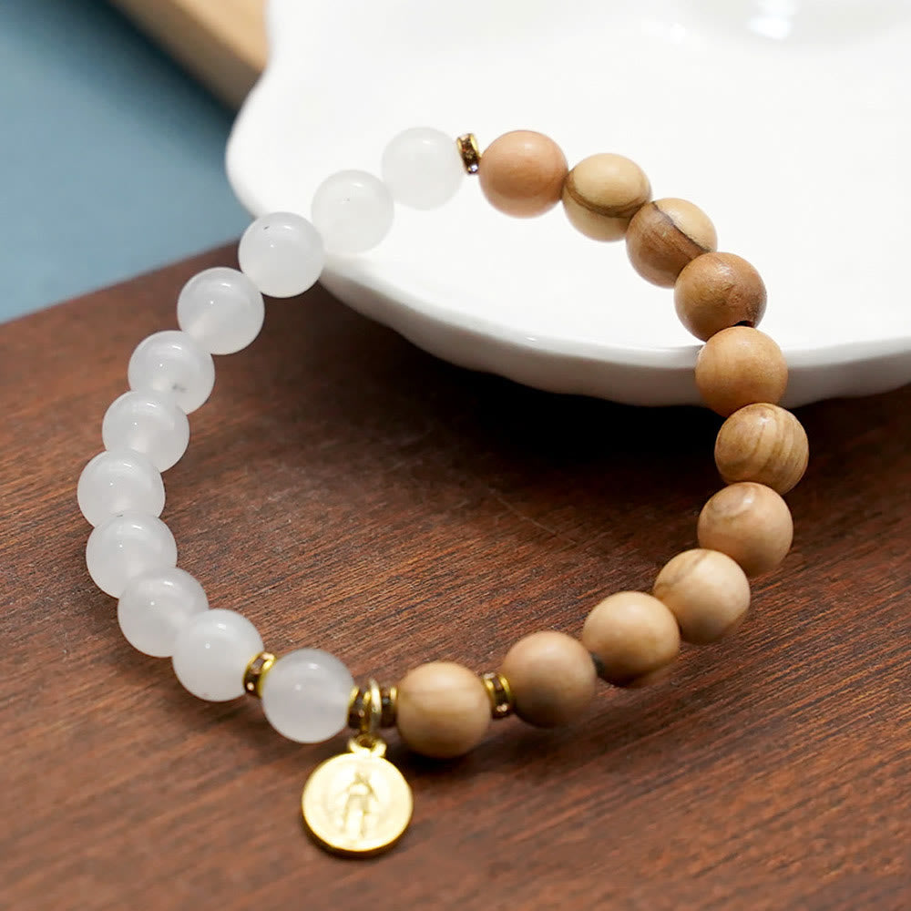 Christianartworkshop Rote Achat- und weiße Chalcedonperlen mit Armbändern mit Anhänger Unserer Lieben Frau: Ein Zeichen der Hingabe - image 6