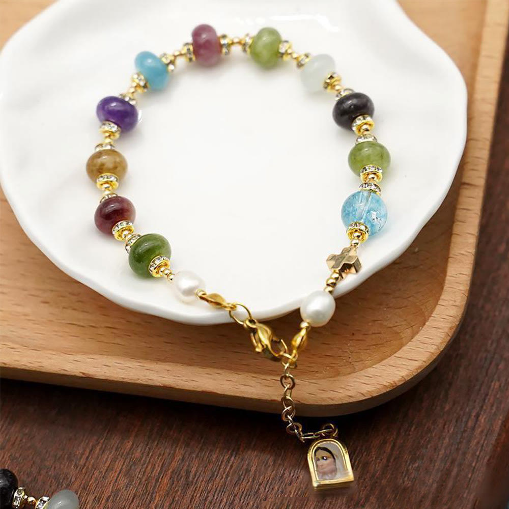 Armband „Wundermedaille & Kreuz“ aus rundem, mehrfarbigem, natürlichem Turmalin-Achat von Christianartworkshop - image 1