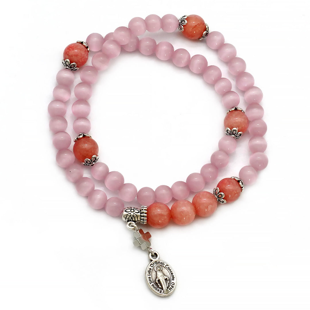 Christianartworkshop Minimalistisches verstellbares Armband mit bunten Katzenaugensteinen und Wundertätiger Medaille - Rosa - image 9