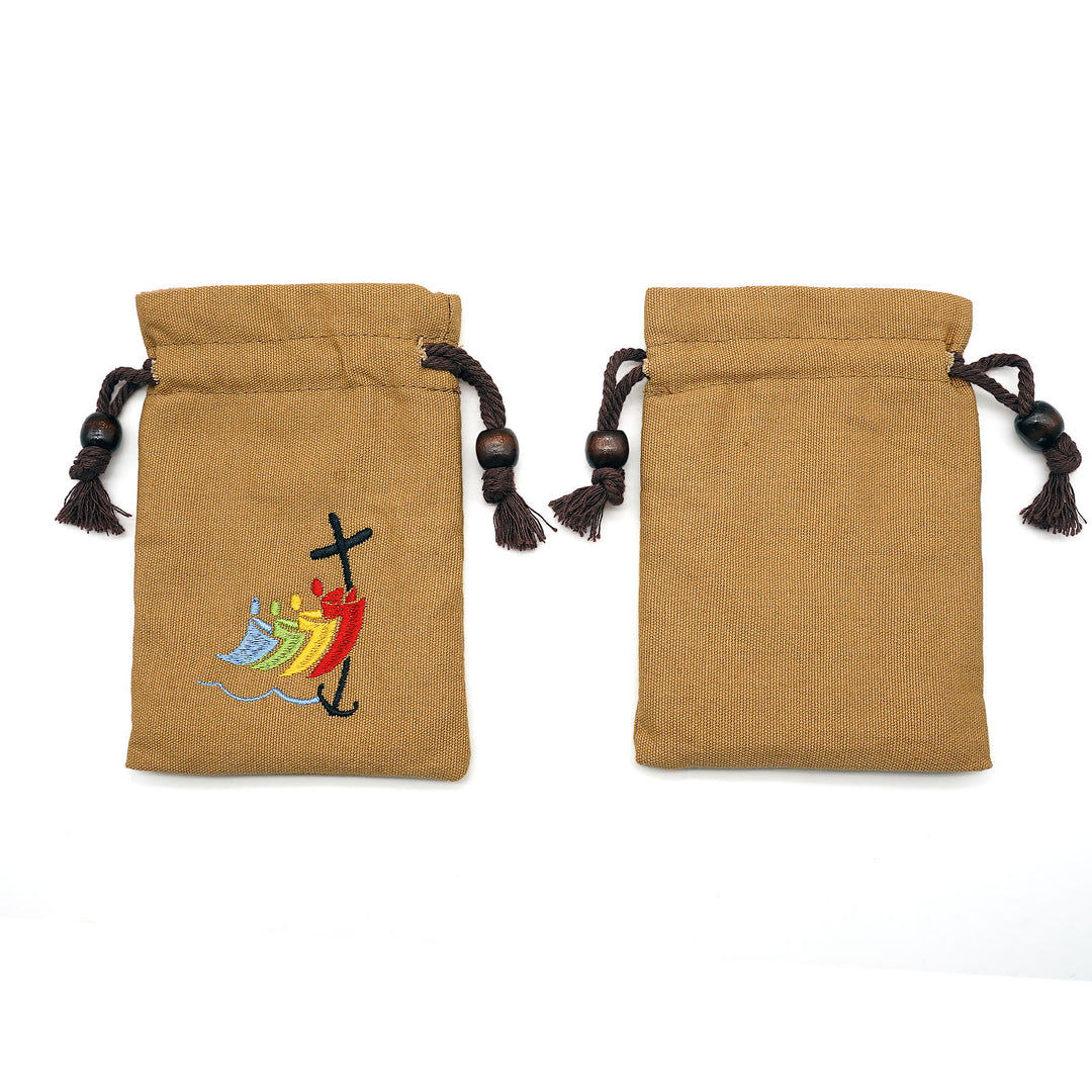 Christianartworkshop Jubilee Pilgrim Schmuckbeutel aus Baumwolle, Aufbewahrungstasche mit bunter Segelboot- und Kreuzstickerei: Göttlicher Schutz - image 11