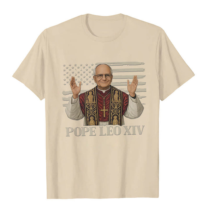 Christianartworkshop Papst Leo XIV. mit patriotischem Flair Unisex T-Shirt