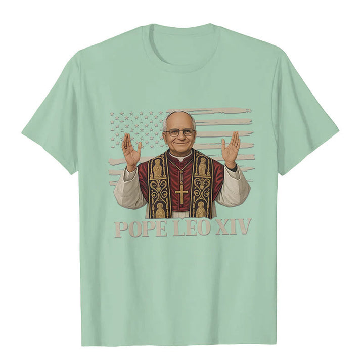 Christianartworkshop Papst Leo XIV. mit patriotischem Flair Unisex T-Shirt