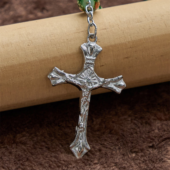 Christianartworkshop Rosenkranz mit Medaille und Kruzifix Unserer Lieben Frau aus 8 mm grünen Glasperlen – gesegnetes Symbol des Glaubens - image 5