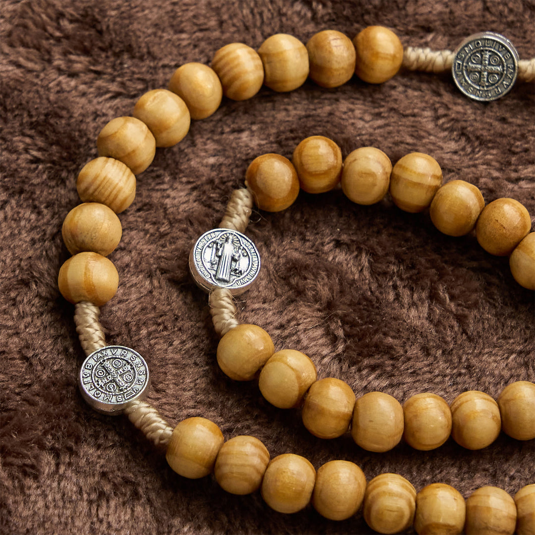 Christianartworkshop Rosenkranz mit St. Benedikt und Kruzifix aus runden 8-mm-Perlen aus Olivenholz: Gesegnete Hingabe in jeder Perle - image 9