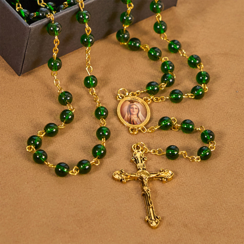 Christianartworkshop Vintage-Rosenkranz aus grünen Glasperlen mit Jungfrau Maria und Kruzifix: Glaube – gefülltes Erbstück - image 1