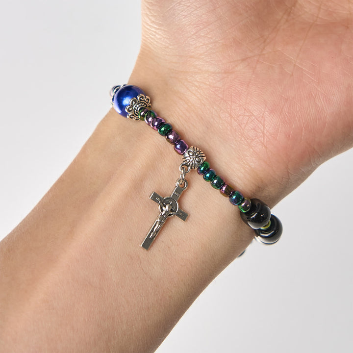 Christianartworkshop Armband aus Ebenholz und blauem Achat mit Medaille und Kruzifix Unserer Lieben Frau - image 2