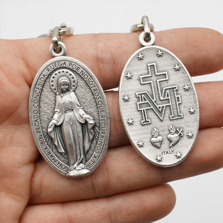 Christianartworkshop Klassischer handgeschnitzter Schlüsselanhänger mit der Wundertätigen Medaille von Maria: Anmutiges Zeichen des hingebungsvollen Glaubens - image 3
