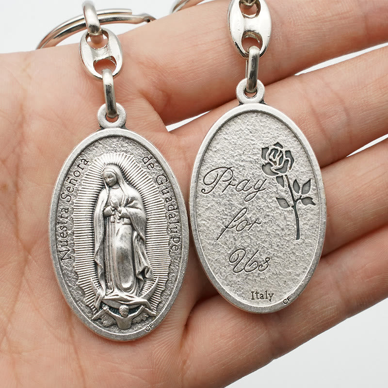 Christianartworkshop Exquisites Relief – Geformte Medaille „Unsere Liebe Frau von Guadalupe“ mit kastilischer Rose als Schlüsselanhänger - image 1