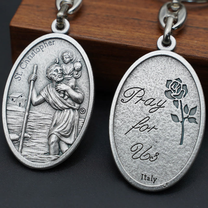 Christianartworkshop Künstlerischer Schlüsselanhänger mit dem Heiligen Christophorus aus Metall: Erbstück der Segnungen des Reisenden - image 1
