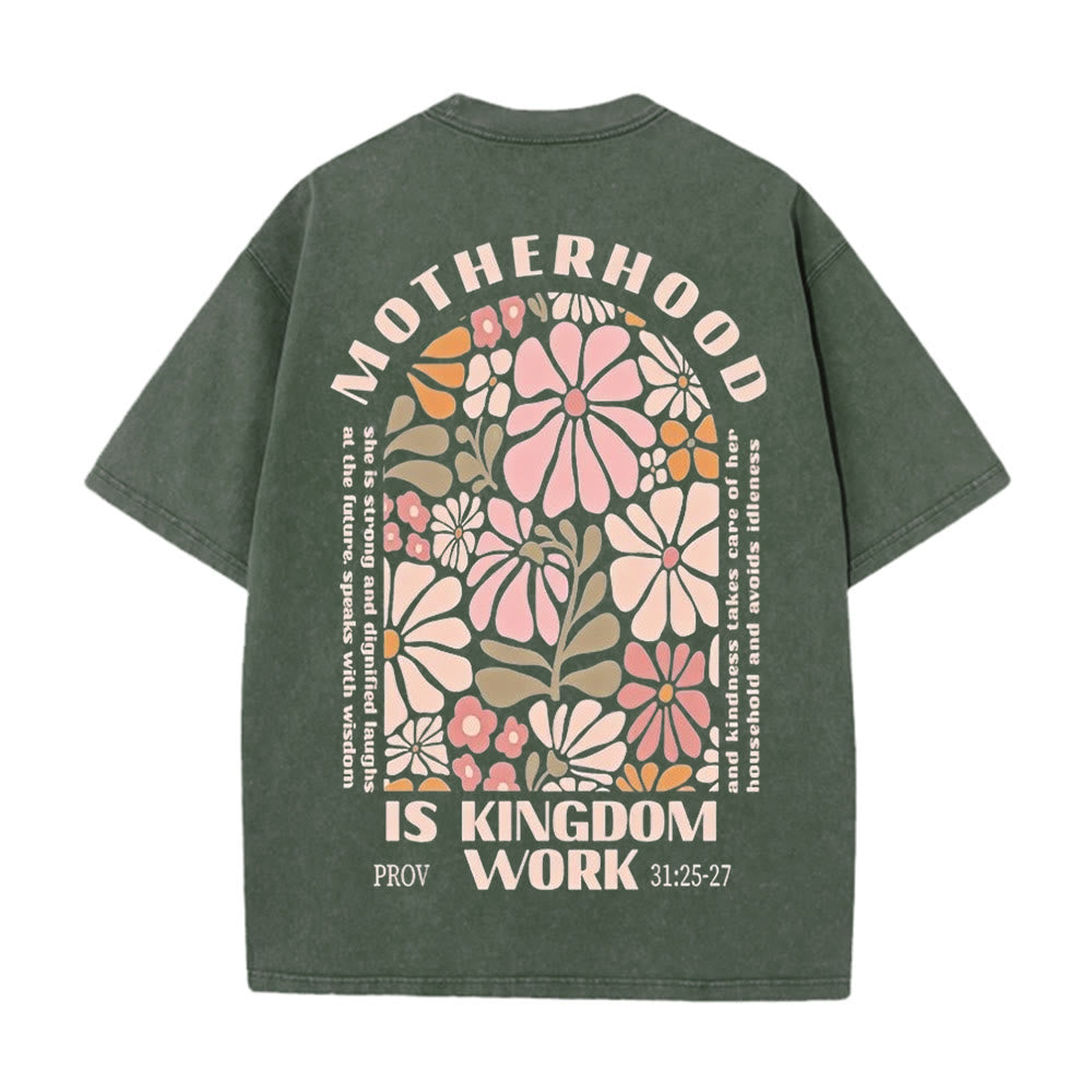Christianartworkshop Unisex-T-Shirt mit Aufschrift „Motherhood Is Kingdom Work“, gewaschen - Armeegrün - 5XL - image 9