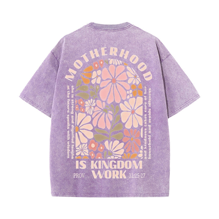 Christianartworkshop Unisex-T-Shirt mit Aufschrift „Motherhood Is Kingdom Work“, gewaschen - Lila - 5XL - image 4