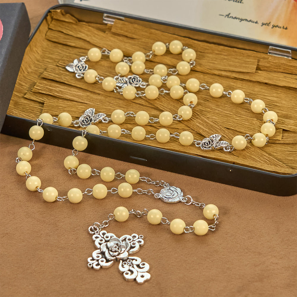 Christianartworkshop Rosenkranz im Vintage-Stil mit Blüten in Gelbtönen und Rosenkreuz: Zeitloses Andenken an den Glauben - image 2