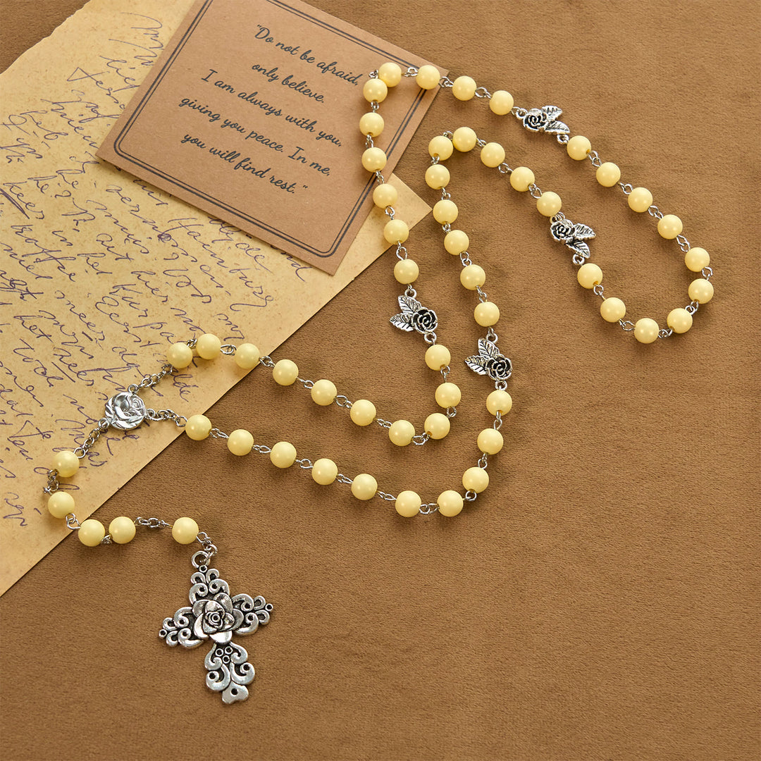 Christianartworkshop Rosenkranz im Vintage-Stil mit Blüten in Gelbtönen und Rosenkreuz: Zeitloses Andenken an den Glauben - Rosenkranz - image 1