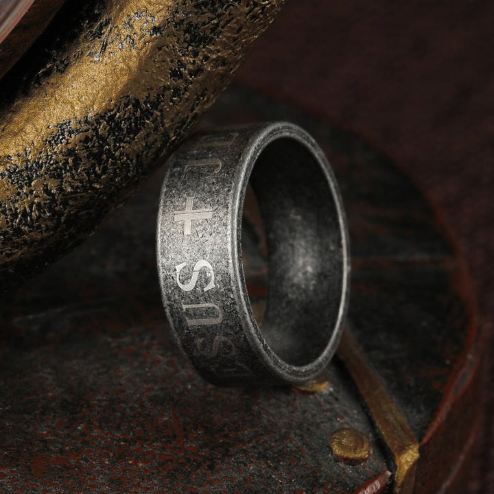 Christianartworkshop Minimalistischer Ring aus 925er Silber mit Jesus und Kreuz: Dezentes Symbol des Glaubens - image 4