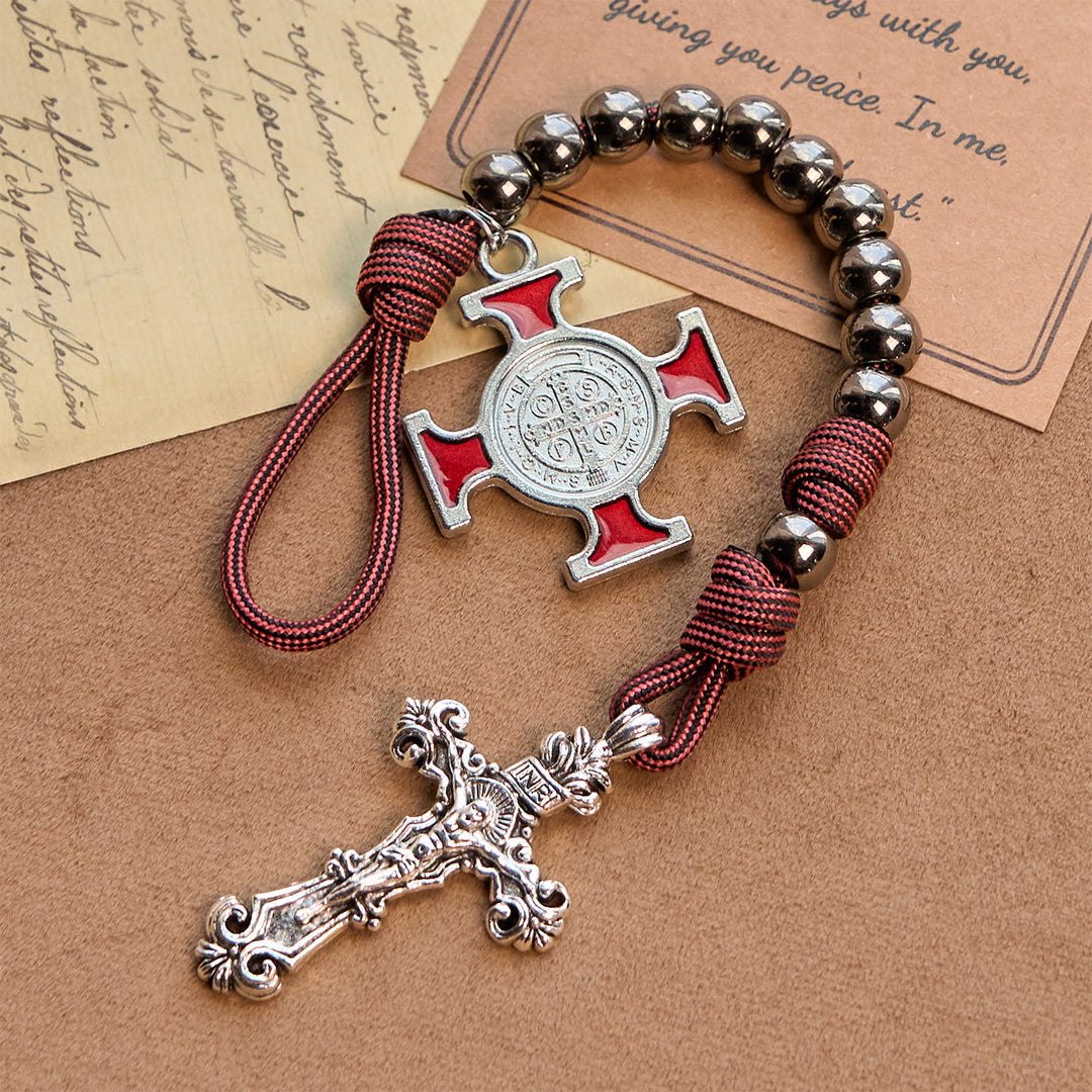 Christianartworkshop Tragbarer Paracord-Taschenrosenkranz für jeden Ort mit Kruzifix und St. Benedikt: Glaube für jeden Ort - St. Benedikt und Kruzifix - image 1
