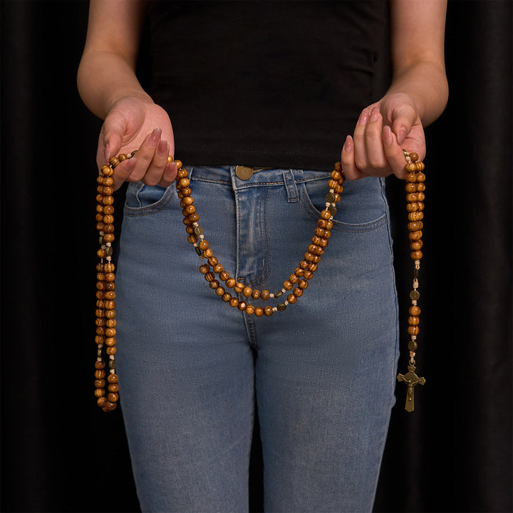 Christianartworkshop 15/20 Dekaden-Rosenkranz aus Olivenholz mit dem Design des Heiligen Benedikt, Kruzifix und Hüftkette – Göttliche Hingabe im doppelten Nutzen - image 8