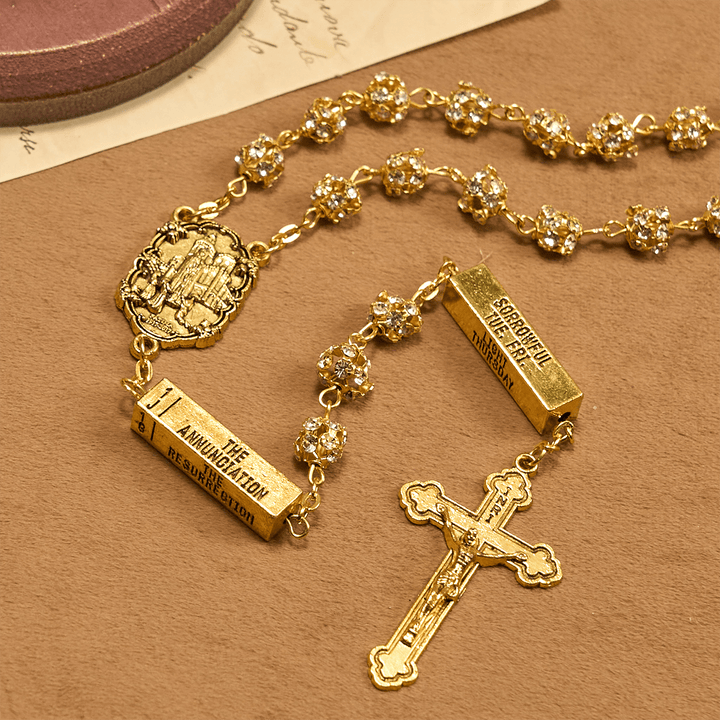 Christianartworkshop Rosenkranz „Unsere Liebe Frau von Fátima“ und Kruzifix aus 8 mm runden goldenen Metall-Edelsteinen, Legierungskette - image 3