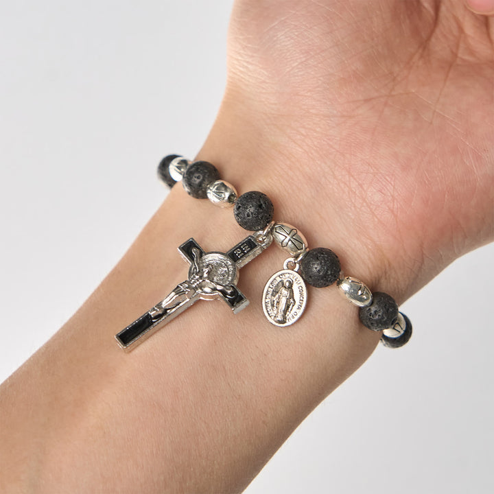 Armband aus natürlichem schwarzem Achat von Christianartworkshop mit St.-Benedikt-Medaille und Anhänger der Jungfrau Maria: Divine Faith Artistry - image 3