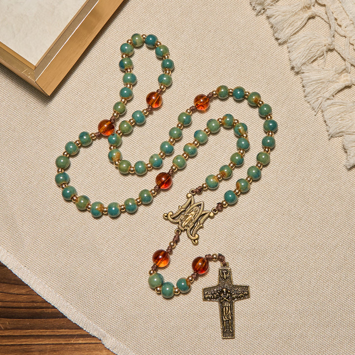 Christianartworkshop Handgefertigter Rosenkranz aus grüner Keramik mit Wundertätiger Medaille und Bernsteinperlen: Fühlen Sie anmutigen Glauben - image 3