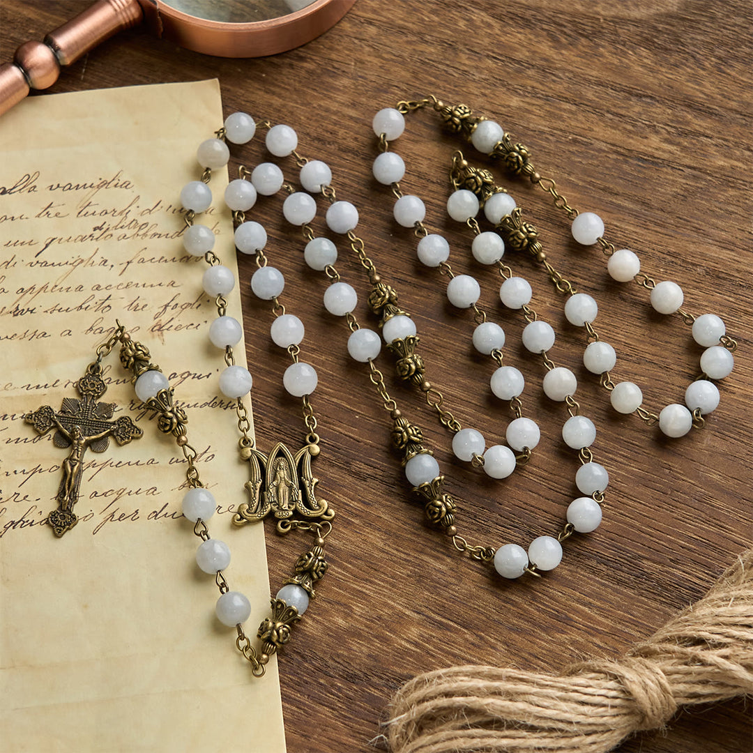 Christianartworkshop Rosenkranz mit hellblauen Jadeperlen und Messing – getönte Akzente: Ihr Weg zur göttlichen Kommunion - Hellblaue Jadeperlen und Messing - image 1