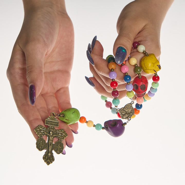 Christianartworkshop Rosenkranz mit Totenkopfperlen im böhmischen Stil, mit bronzenem Pardon-Kruzifix und Heiliger Familie - image 11