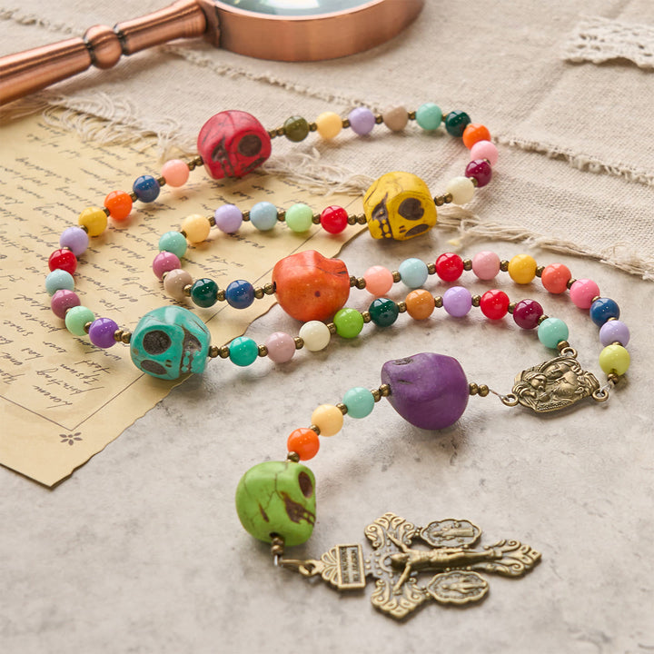 Christianartworkshop Rosenkranz mit Totenkopfperlen im böhmischen Stil, mit bronzenem Pardon-Kruzifix und Heiliger Familie - image 3