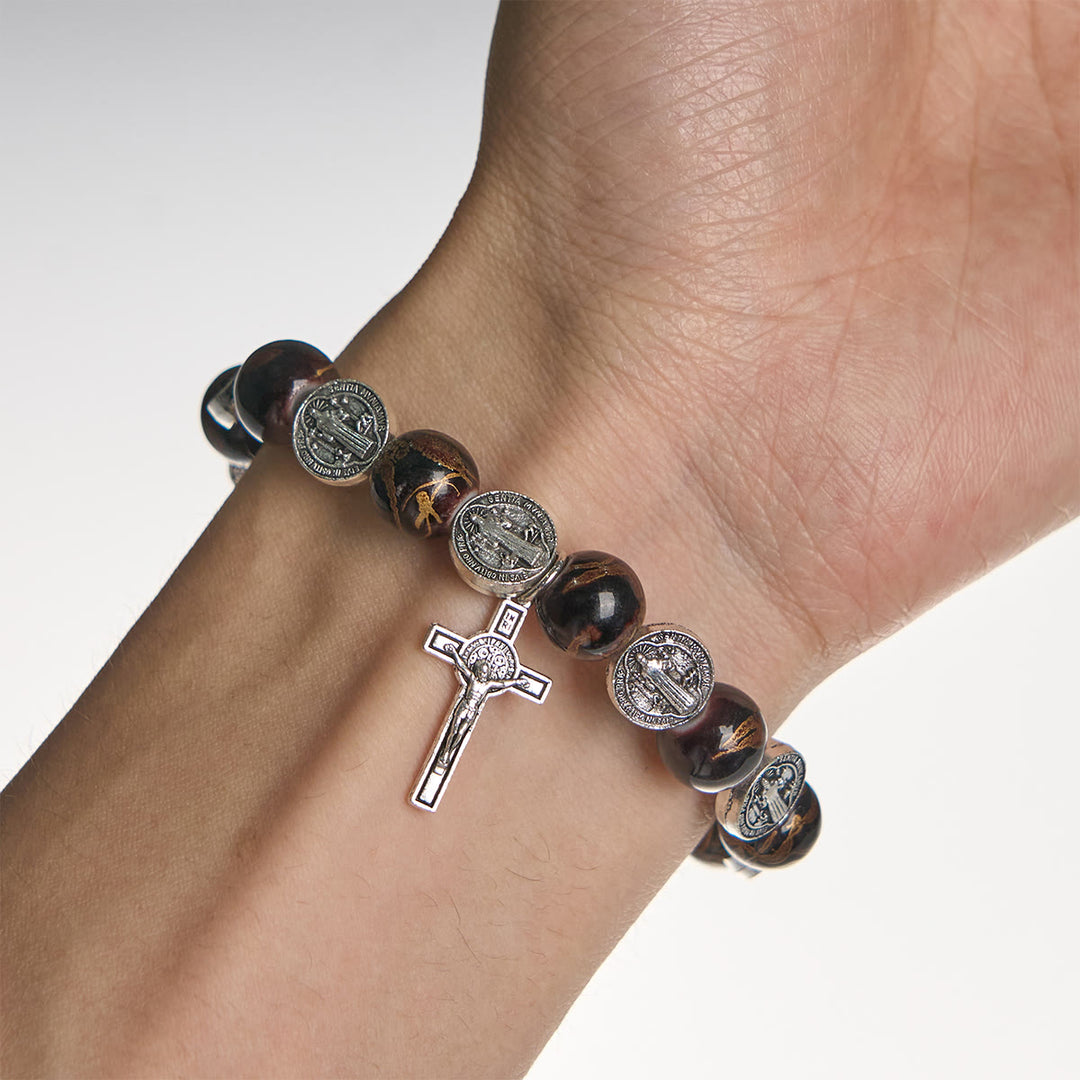 Dreifarbiges Perlenarmband von Christianartworkshop mit silberner St.-Benedikt-Medaille und Kruzifix: Divine Faith Artistry - image 16