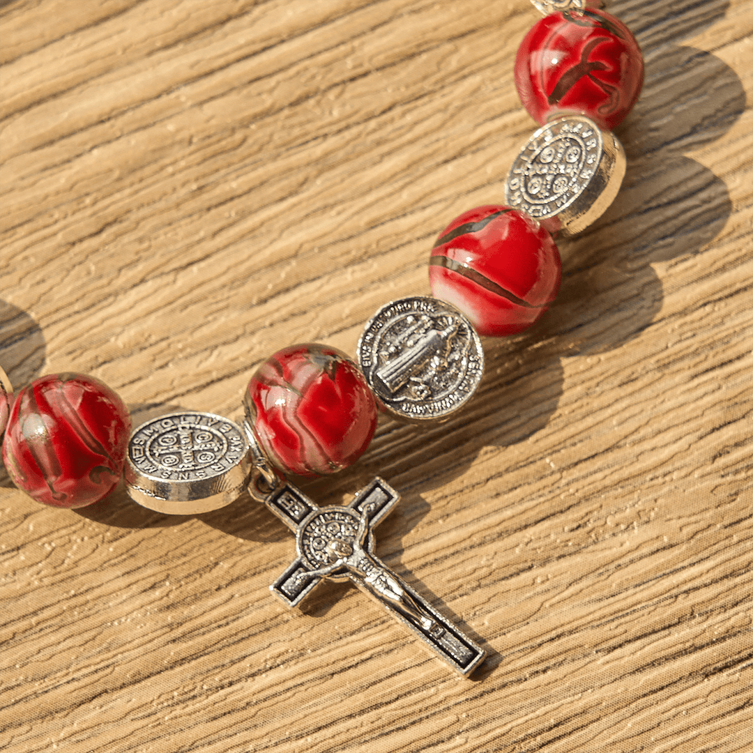 Dreifarbiges Perlenarmband von Christianartworkshop mit silberner St.-Benedikt-Medaille und Kruzifix: Divine Faith Artistry - image 9