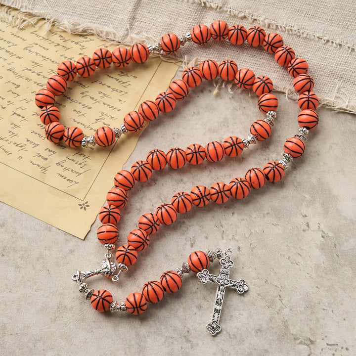 Christianartworkshop Sport-Gebets-Rosenkranz mit Basketball-Perlen und silbernem Heiligen Kelch und Kruzifix: Erziele spirituelle Stärke - image 3