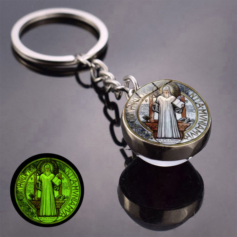 Christianartworkshop Schlüsselanhänger mit doppelseitiger Benedikt-Medaille, im Dunkeln leuchtend: Schutz, der glänzt - D - image 4