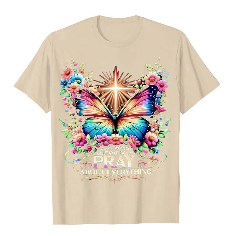 Christianartworkshop Glaubensinspiriertes Schmetterlings- und Kreuz-T-Shirt „Betet über alles“ (Unisex) - Beige - 2XL - image 4