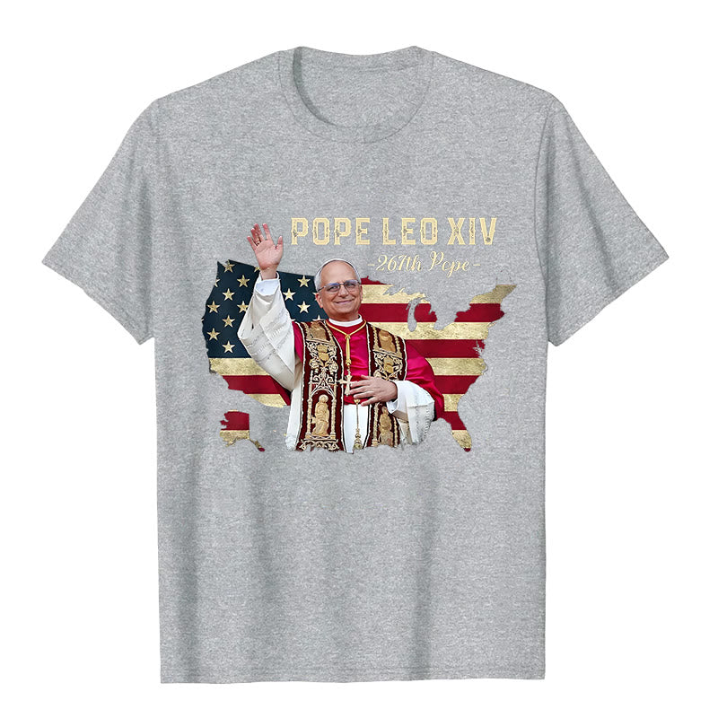 Christianartworkshop Papst Leo XIV. Amerika-Flagge Unisex T-Shirt - Grau - 2XL - image 4
