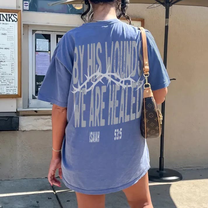 Christianartworkshop Unisex-T-Shirt mit Aufschrift „By His Wounds We Are Healed“, gewaschen