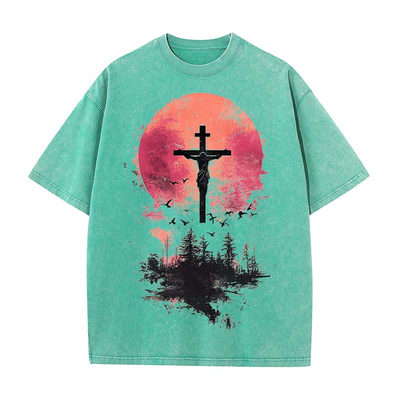 Christianartworkshop Göttliches Kruzifix über Naturlandschaft Unisex gewaschenes T-Shirt