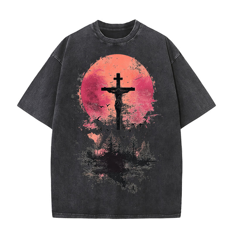 Christianartworkshop Göttliches Kruzifix über Naturlandschaft Unisex gewaschenes T-Shirt