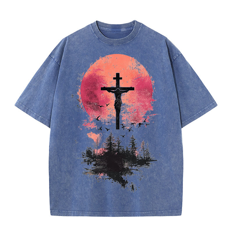 Christianartworkshop Göttliches Kruzifix über Naturlandschaft Unisex gewaschenes T-Shirt