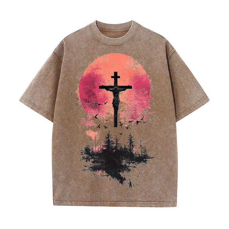 Christianartworkshop Göttliches Kruzifix über Naturlandschaft Unisex gewaschenes T-Shirt