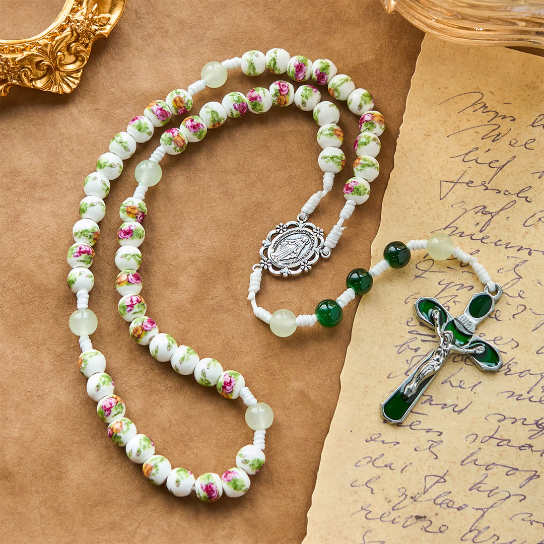 Christianartworkshop „Jesus ist das Geschenk“: Handgefertigter Rosenkranz mit Blumen und Rosenperlen und Geschenkkarte - image 7