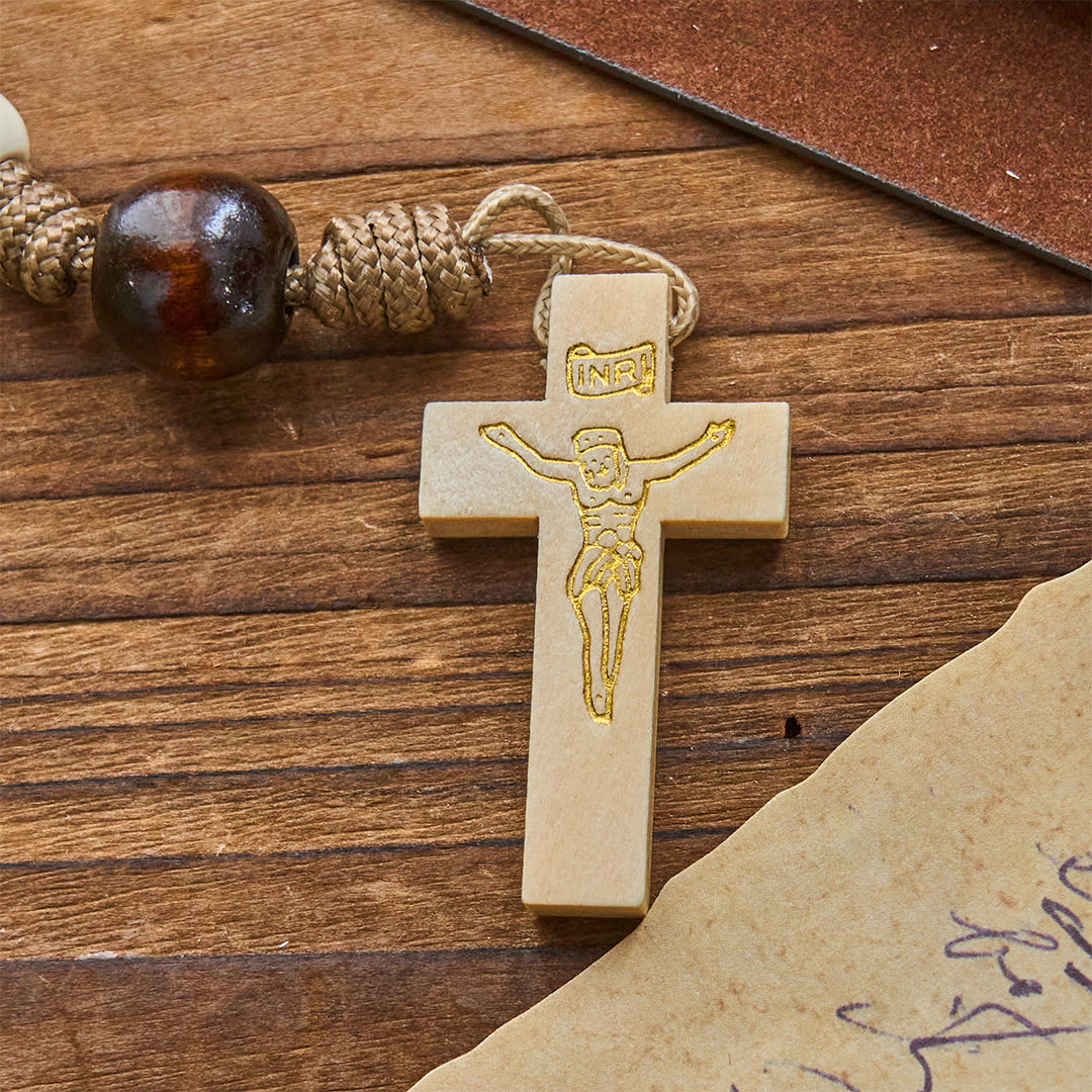 Christianartworkshop Rosenkranz aus mattweißen Perlen im minimalistischen Stil mit INRI-Kruzifix: Tragen Sie spirituelle Schönheit