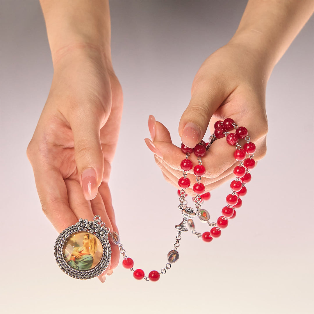 Christianartworkshop Eleganter Rosenkranz aus runden Perlen in Burgunderrot, 8 mm, mit geschnitzter Blume, Medaille Unserer Lieben Frau und Heiliger Gral