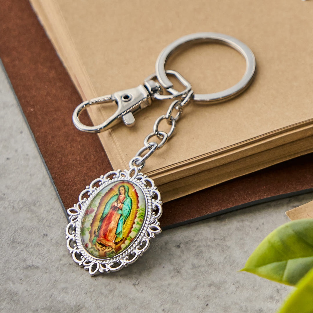 Christianartworkshop Schlüsselanhänger mit Medaille Unserer Lieben Frau mit Tauben- und Blütenmuster: Ideal als Geschenk zur Taufe - Blume gerahmt - image 5