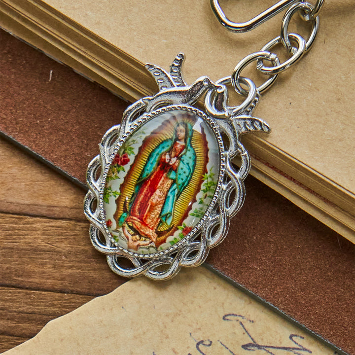 Christianartworkshop Schlüsselanhänger mit Medaille Unserer Lieben Frau mit Tauben- und Blütenmuster: Ideal als Geschenk zur Taufe - image 3