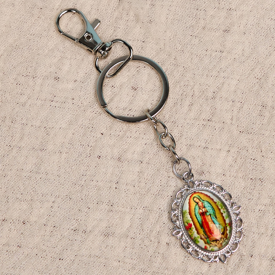 Christianartworkshop Schlüsselanhänger mit Medaille Unserer Lieben Frau mit Tauben- und Blütenmuster: Ideal als Geschenk zur Taufe - image 8