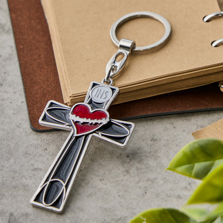 Christianartworkshop Schlüsselanhänger mit Heiligem Herzen und Pax-Kreuz, Emaille, dreifarbig: Zeitloses spirituelles Design - Schwarzes Kreuz - image 3