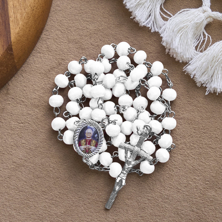 Christianartworkshop Rosenkranz aus roten Holzperlen zum Gedenken an Papst Leo XIV.: Ein spiritueller Schatz - image 14