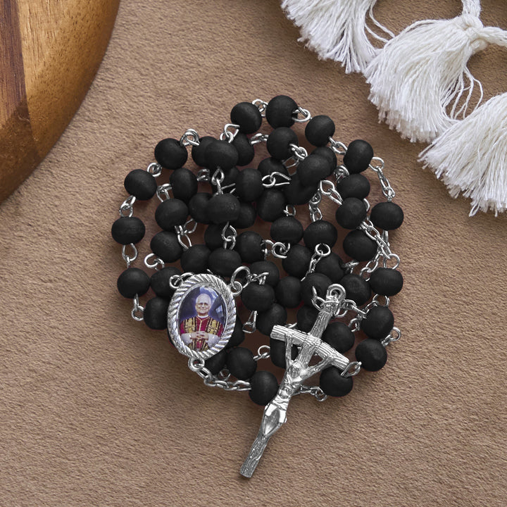 Christianartworkshop Rosenkranz aus roten Holzperlen zum Gedenken an Papst Leo XIV.: Ein spiritueller Schatz - image 17