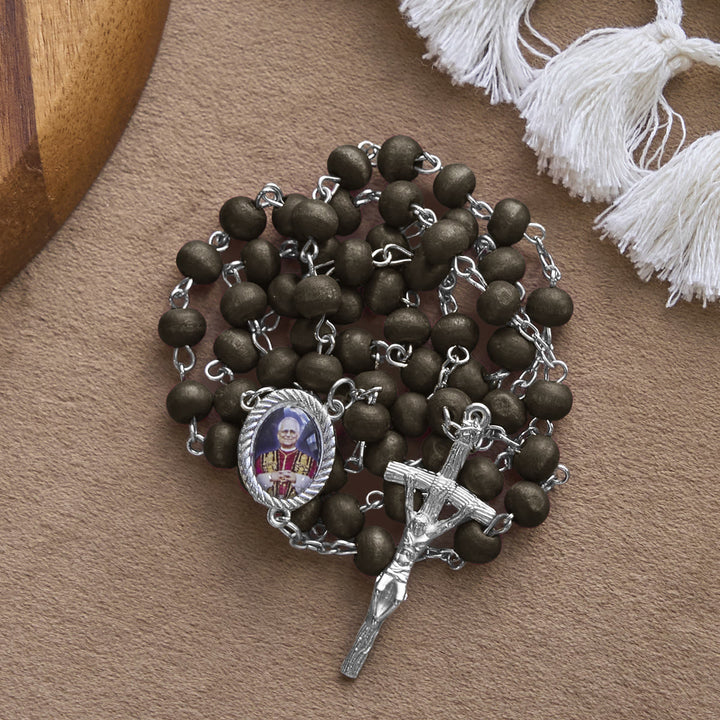Christianartworkshop Rosenkranz aus roten Holzperlen zum Gedenken an Papst Leo XIV.: Ein spiritueller Schatz - image 13