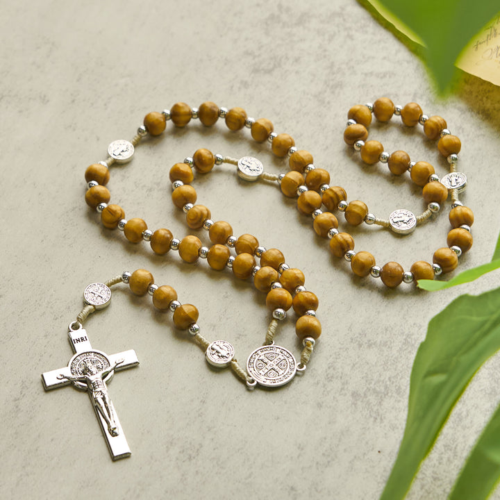 Christianartworkshop Rosenkranz mit Anhänger St. Benedikt und INRI-Kruzifix aus 8 mm braunen Holzperlen aus Hanfkordel