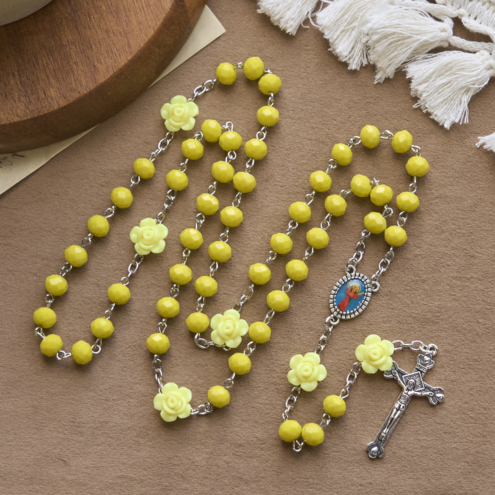 Christianartworkshop Blumen-Rosenperlen und 8 mm mehrfarbiger polyedrischer Rosenkranz mit Jungfrau-Maria-Anhänger und Kruzifix
