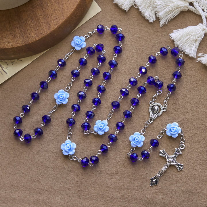 Christianartworkshop Blumen-Rosenperlen und 8 mm mehrfarbiger polyedrischer Rosenkranz mit Jungfrau-Maria-Anhänger und Kruzifix - Blau - image 0